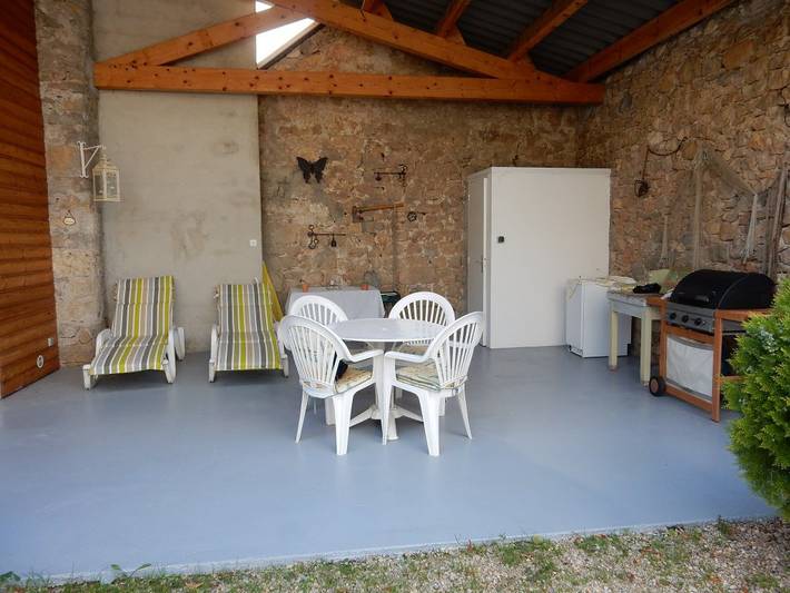 Gîte pour 3 personnes, avec terrasse et jardin, animaux acceptés à La Cresse - 3