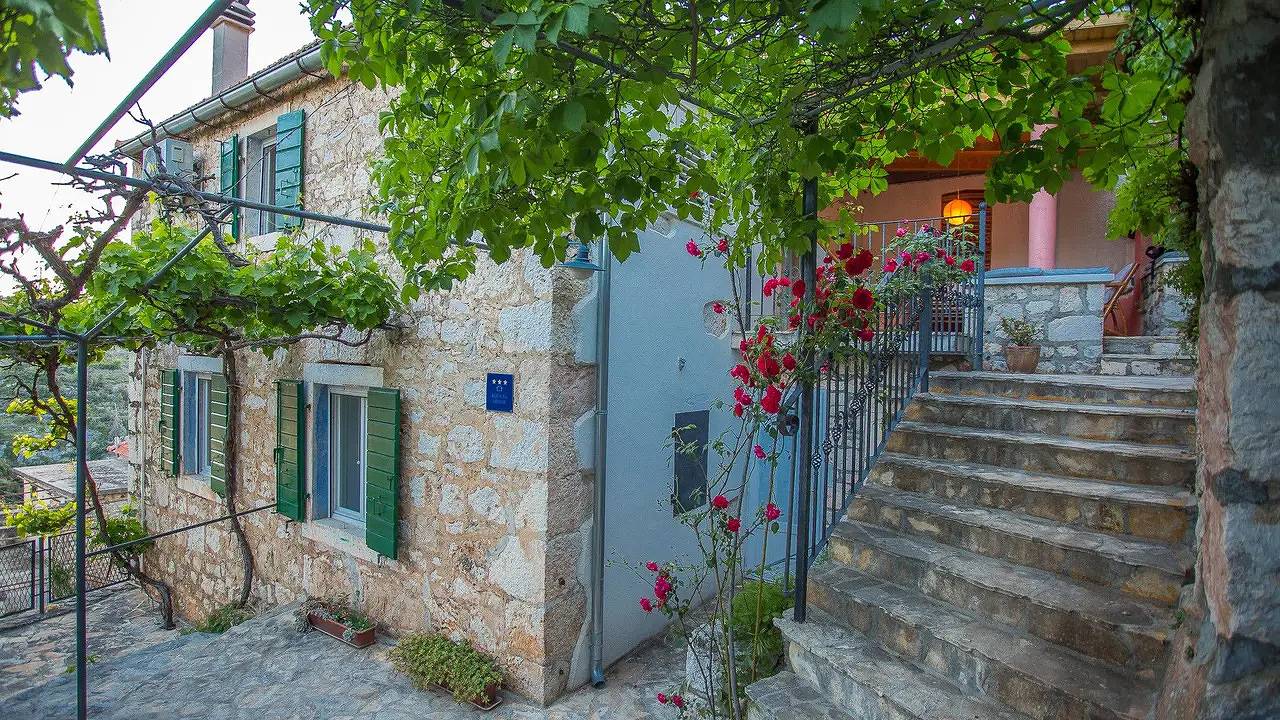 Ganze Ferienwohnung, Ferienwohnung für 5 Personen (100 m²) in Ložišća in Milna, Brac