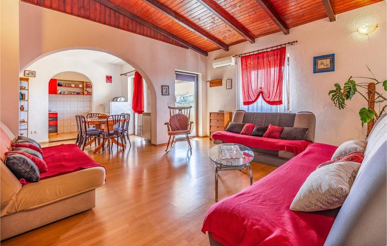 Gîte pour 7 personnes, avec terrasse à Pula - 2