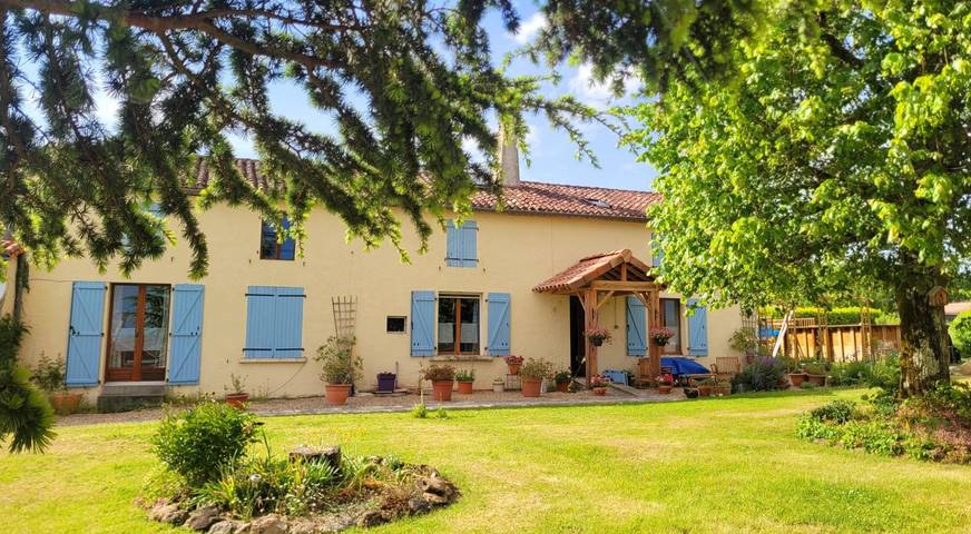 Location de vacances pour 3 personnes, avec jardin dans Parc naturel régional Périgord-Limousin