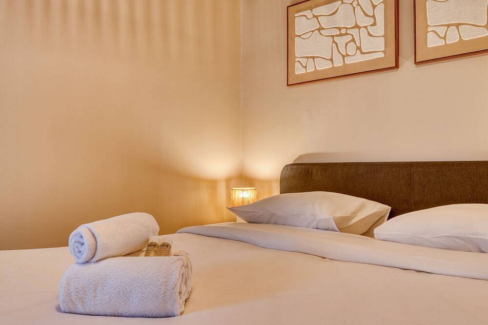 Ganze Wohnung, L’Atmosphère – Agréable T2 avec terrasse – 2 pers – Tram T5 in Bron, Rhône