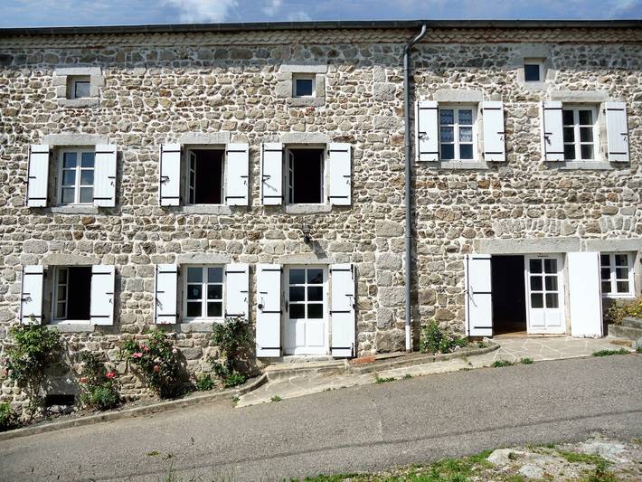Gîte pour 10 personnes dans Palladuc
