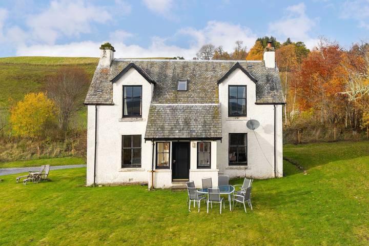 Cottage for 8 people, with garden in Perthshire
