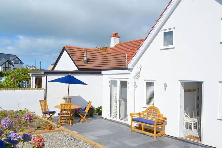 Holiday rental for 8 people, with garden in Aberdaron