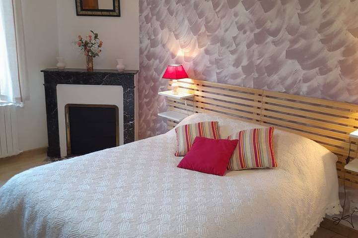 Location de vacances pour 6 personnes, avec jardin et terrasse à Fonroque - 3