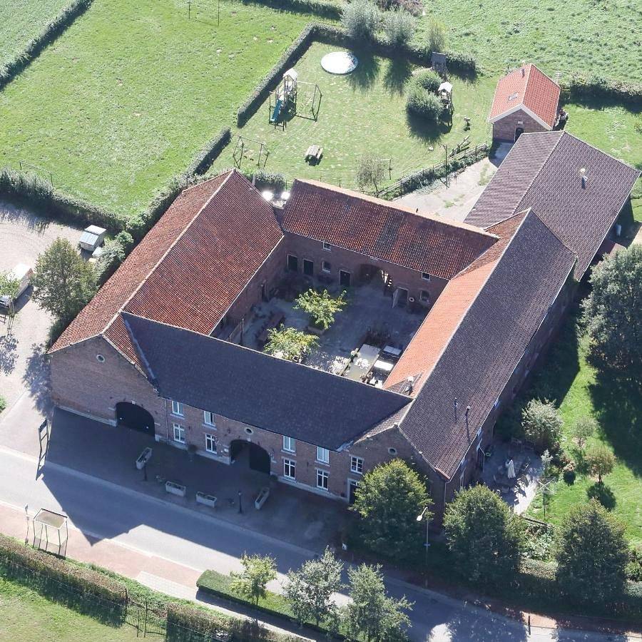 Hoeve de Binnenplaets - Appartementen - Glamping - Familieverblijf in Nuth, Parkstad Limburg