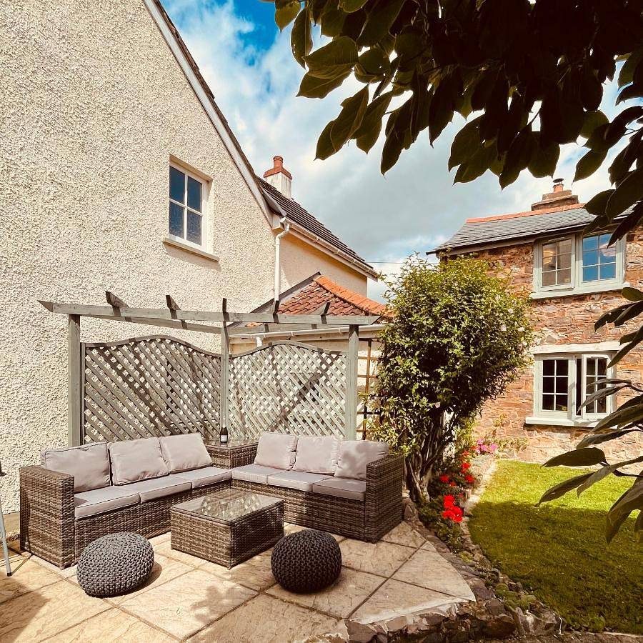 Four-Bedroom House in Tiverton, Devon