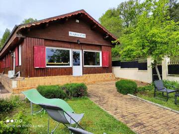 Gîte pour 11 personnes, avec vue sur le lac ainsi que vue et jardin dans Putanges-le-Lac