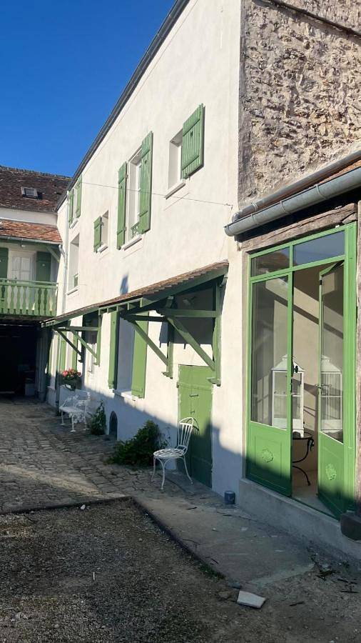 Chambre d’hôte pour 3 personnes, avec vue ainsi que jardin et terrasse