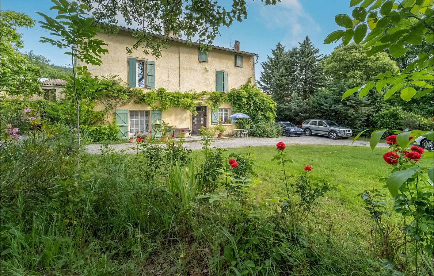 Appartement de luxe avec piscine, WiFi et parking, près du centre de Chalabre in Chalabre, Région De Limoux