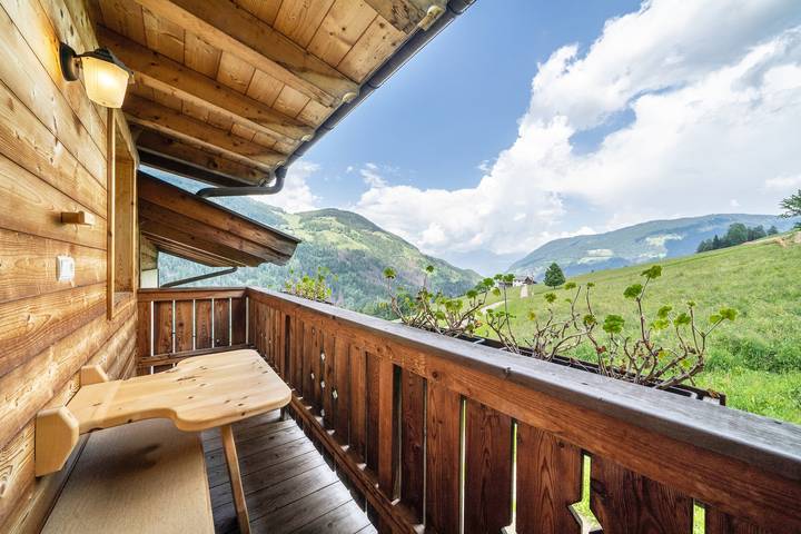 Ganze Wohnung, Ferienwohnung Marschalkhof "Ifingerblick" mit Bergblick, 3 Balkonen und Wlan in St. Pankraz, Ortleralpen