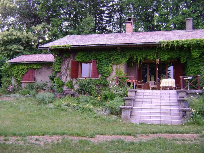 Gîte pour 8 personnes, avec Terrasse et Jardin