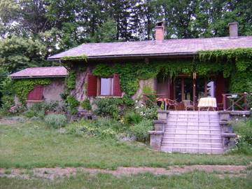 Gîte pour 8 personnes, avec jardin, animaux acceptés à La Mure