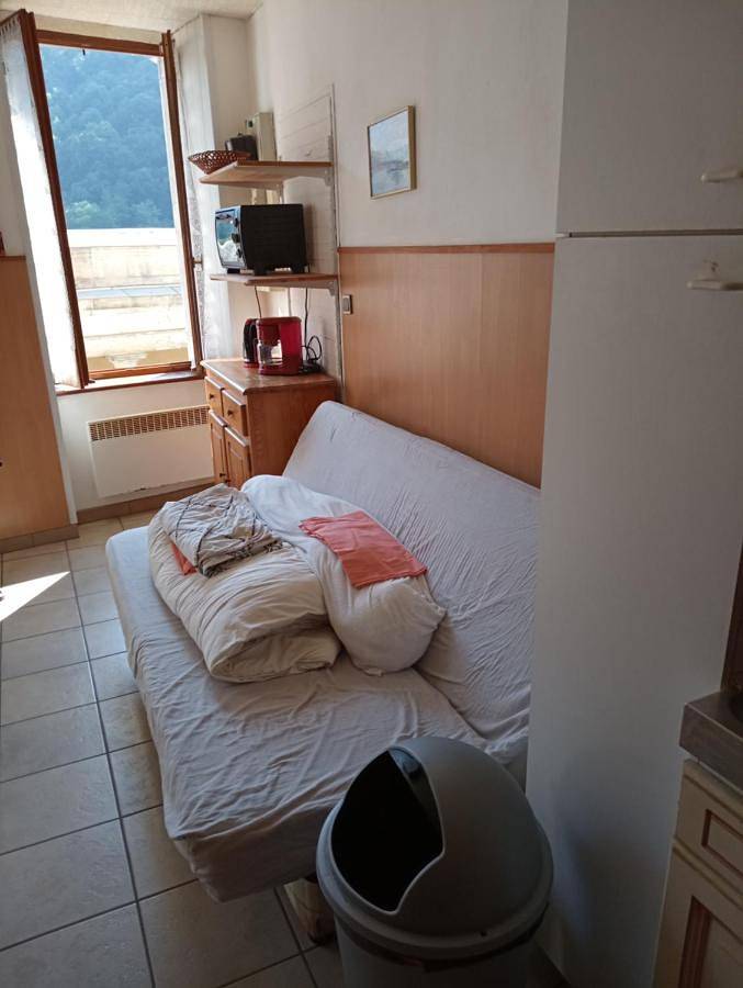 Gîte pour 4 personnes, avec terrasse et vue, animaux acceptés dans Thermes Luz Saint Sauveur