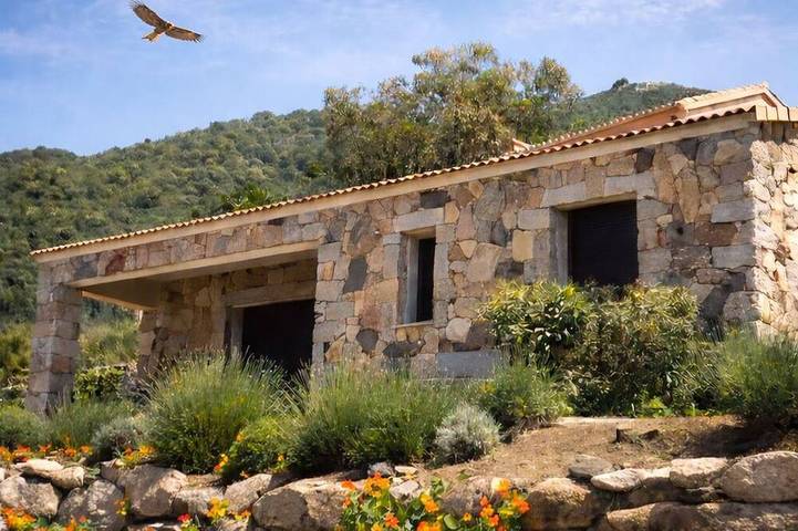 Location de vacances pour 4 personnes, avec terrasse à Santa-Maria-Figaniella