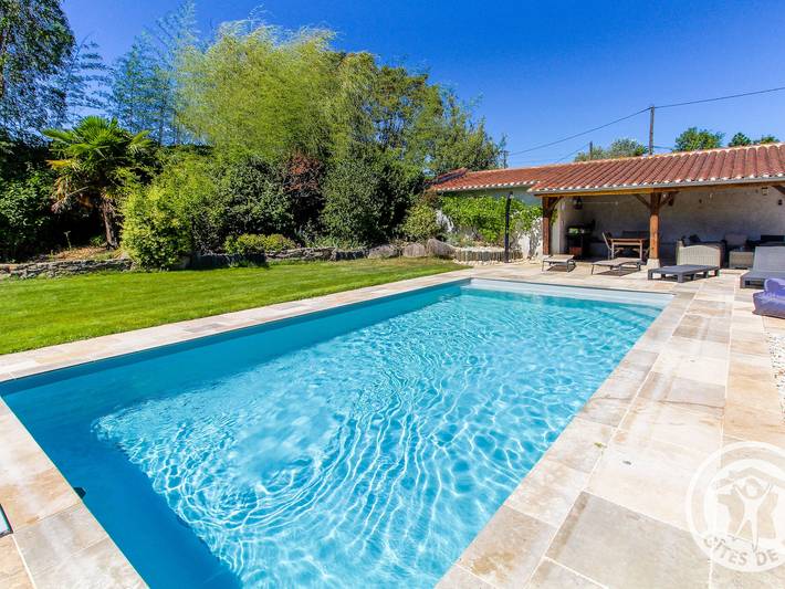 Caravana con aire acondicionado, piscina y jardín in Vihiers, Valle del Loira