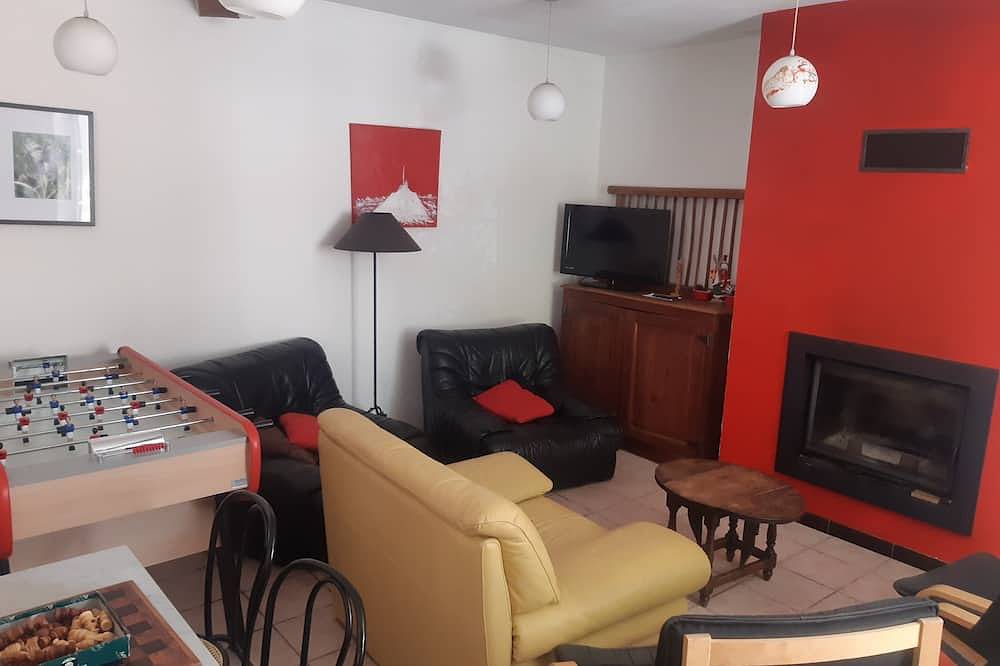 Mountain village cottage, for sports enthusiasts or for relaxation. in Campan, Hautes-Pyrénées