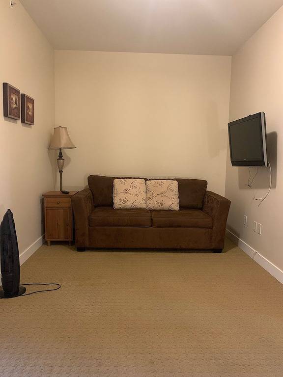 Ganze Wohnung, Deluxe 2 floor Lakefront Condo with Pool in West Kelowna, Crystal Mountain