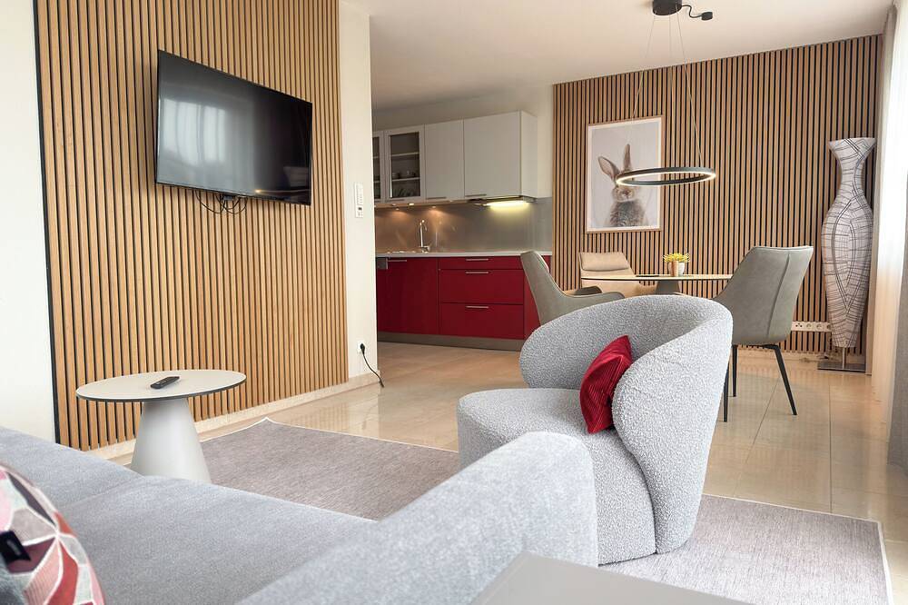 Ganze Wohnung, \"Sonntagskind\"-Premium Apartments Seekirchen, Terrasse & Privatgarten in Seekirchen am Wallersee, Bezirk Salzburg-Umgebung