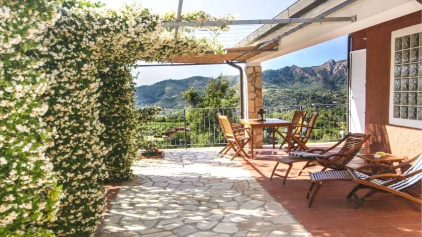 Villa für 4 Personen mit Terrasse in Capoliveri, Toskanischer Archipel