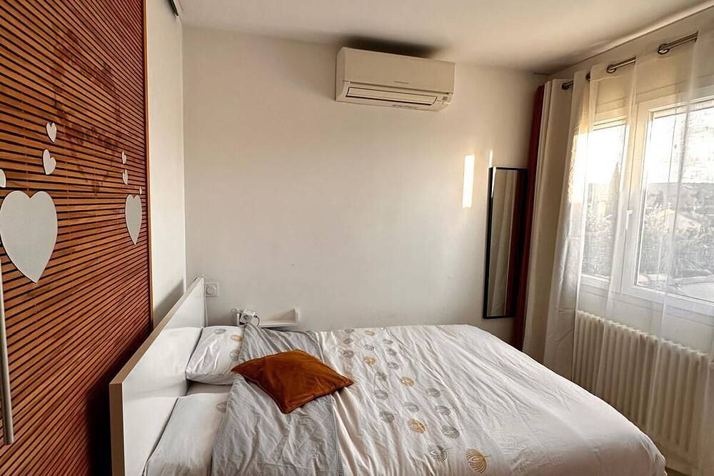 Mediterranean villa for rent - sleeps 6 in Fabrègues, Côte d'Améthyste