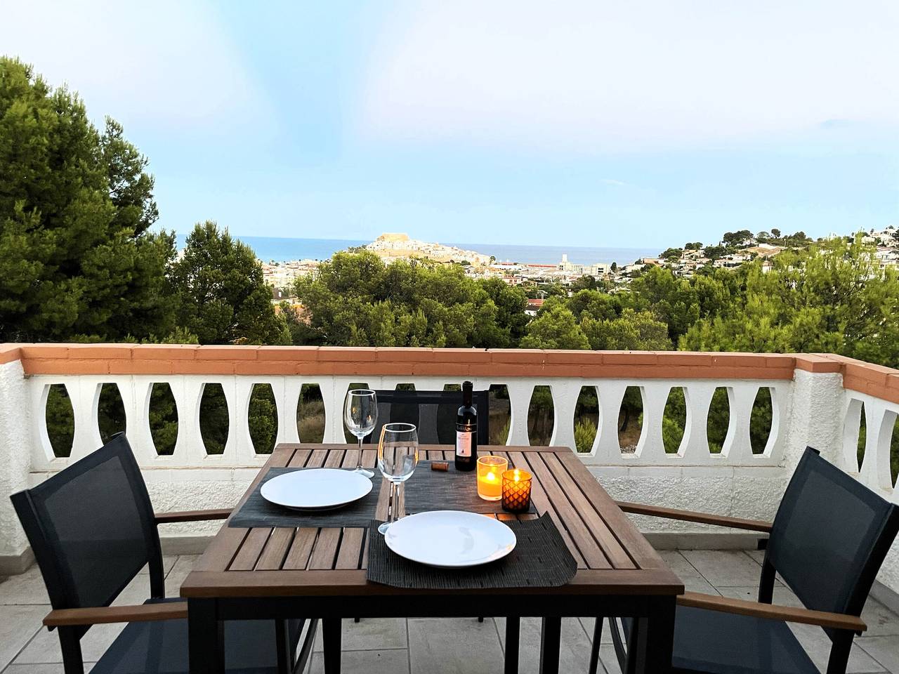 Entire apartment, Cozy apartment with air conditioning and parking in Peñiscola in Peñiscola, Costa del Azahar