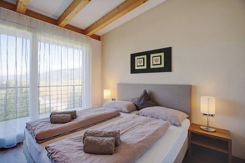 Ganze Wohnung, Ferienwohnung \"Kronsun - Kraft\" mit Bergblick, Balkon & Garten in Percha, Kronplatz