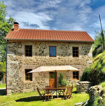 Maison De Vacances pour 15 Personnes dans Croze, Région d'Aubussargues, Photo 1