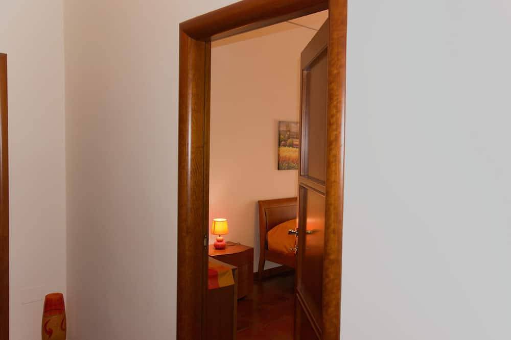 Ganze Wohnung, Ferienhaus Neverending Sea: Wohnung mit Meerblick im Zentrum von Salerno in Salerno, Tyrrhenische Küste Kampanien