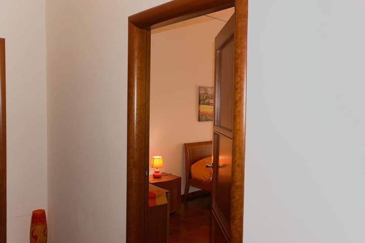 Ferienwohnung für 5 Personen, mit Terrasse und Whirlpool in Salerno - 2