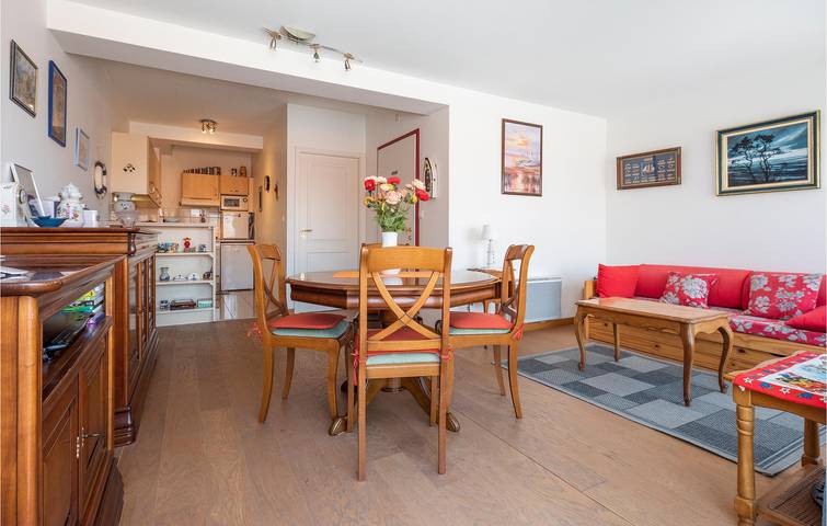 Gîte pour 4 personnes, avec terrasse dans Plage de Foncillon - 4