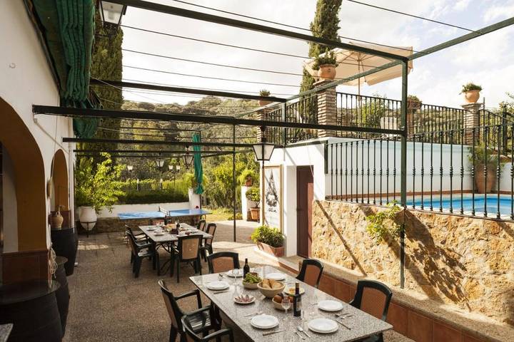 Casa de vacaciones para 13 personas, con vistas además de piscina y jardín, Se admiten mascotas - 1