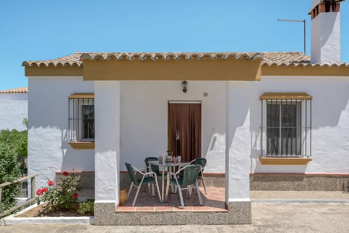 Acogedora casa de vacaciones "Casa Dalia" con piscina privada, terrazas, aire acondicionado y Wi-Fi in Conil de la Frontera, Costa de la Luz