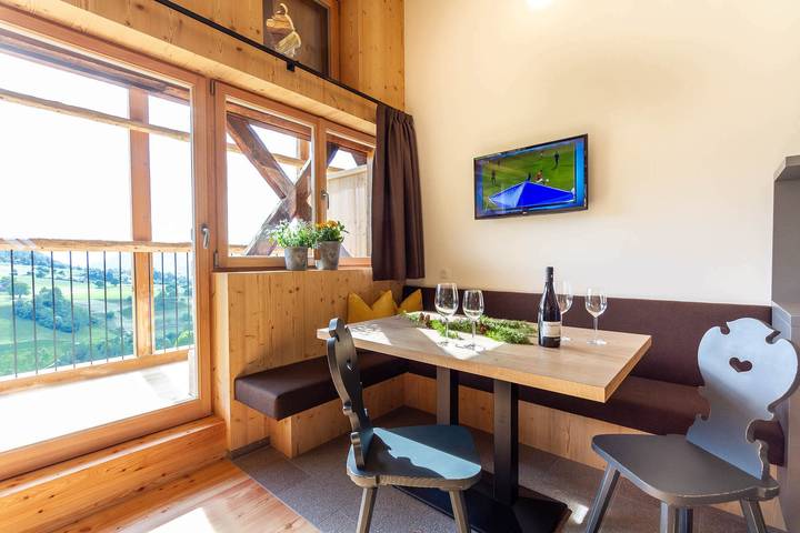 Ferienwohnung für 4 Personen, mit Balkon und Garten in Völs am Schlern - 2