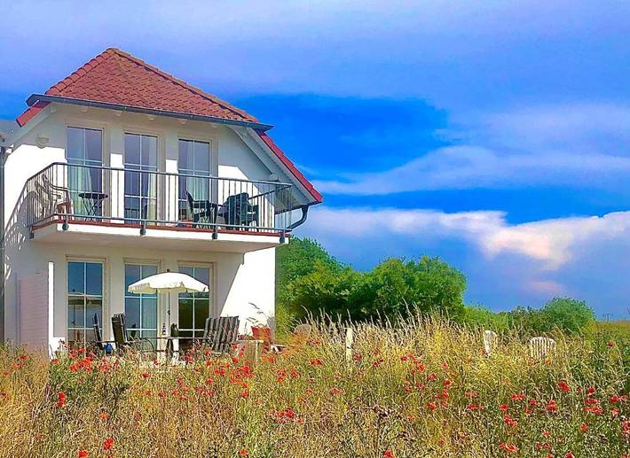 Ferienwohnung für 4 Personen, mit Terrasse und Garten sowie Seeblick und Ausblick in Sagard