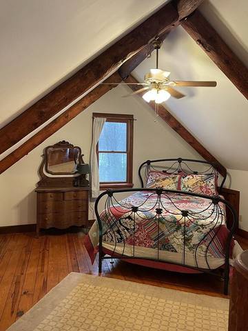 Log Cabin for 6 Guests in Greenbrier River, Pocahontas County, Picture 3