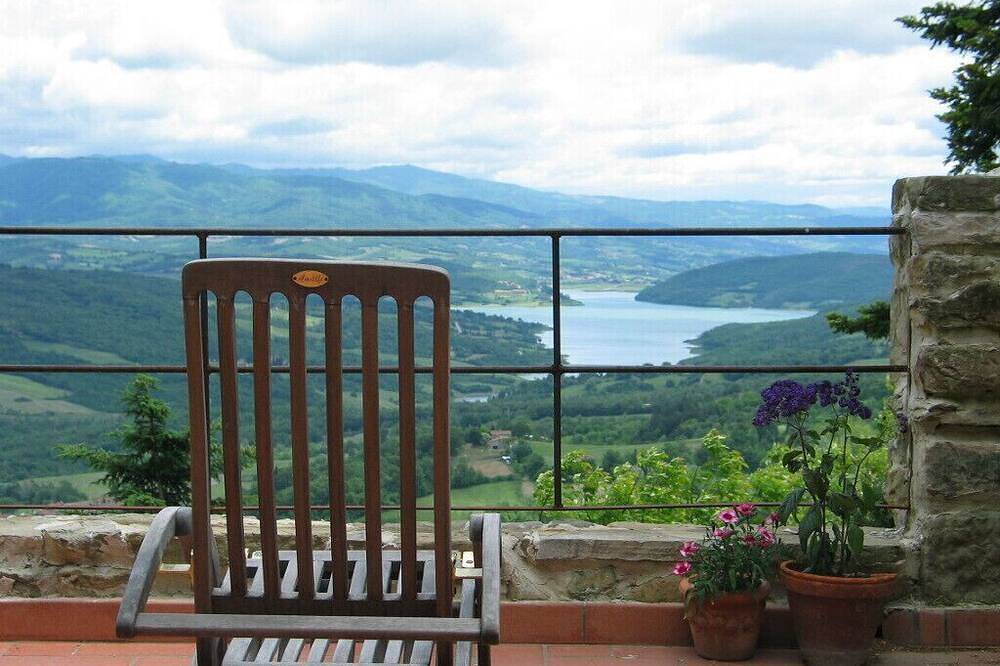 Luxuriöses historisches toskanisches Bauernhaus mit Pool und Blick auf das Tibertal in Caprese Michelangelo, Valtiberina