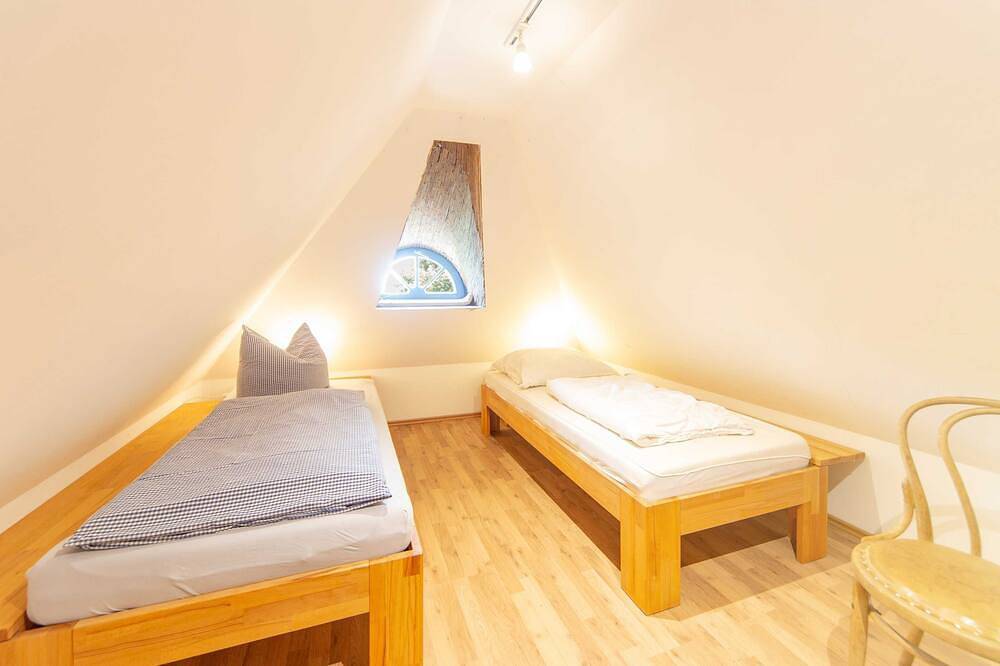 Apartamento entero, Apartamento Og - Apartamentos en casa de paja in Suhrendorf, Ummanz