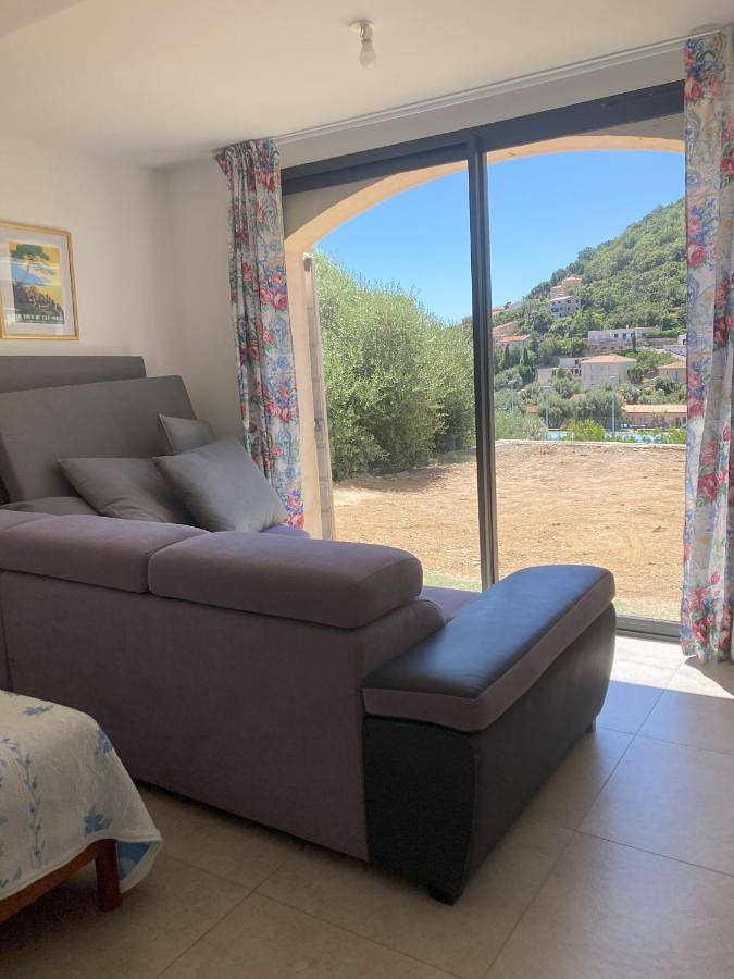 Gîte pour 6 personnes, avec jardin et vue dans Miomo - 2