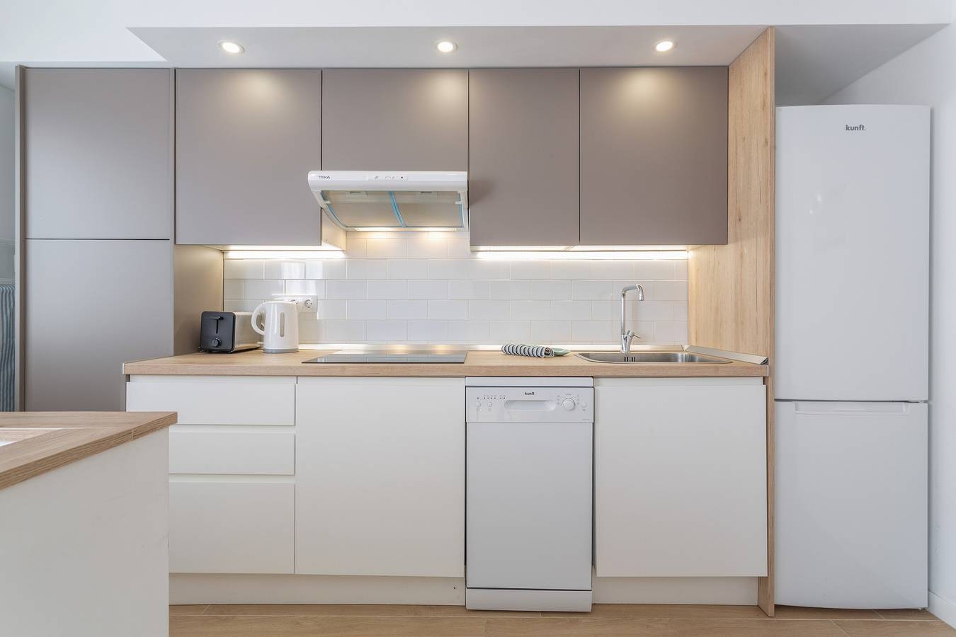 Vacation Home 'Playa De Las Américas - Oceanfront' with Wi-Fi and Air Conditioning in San Eugenio Alto, Adeje