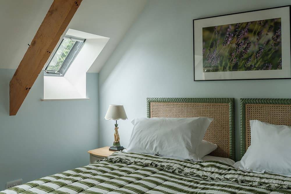 Sandridge Boathouse, family friendly, with open fire in Stoke Gabriel in Stoke Gabriel, Devon