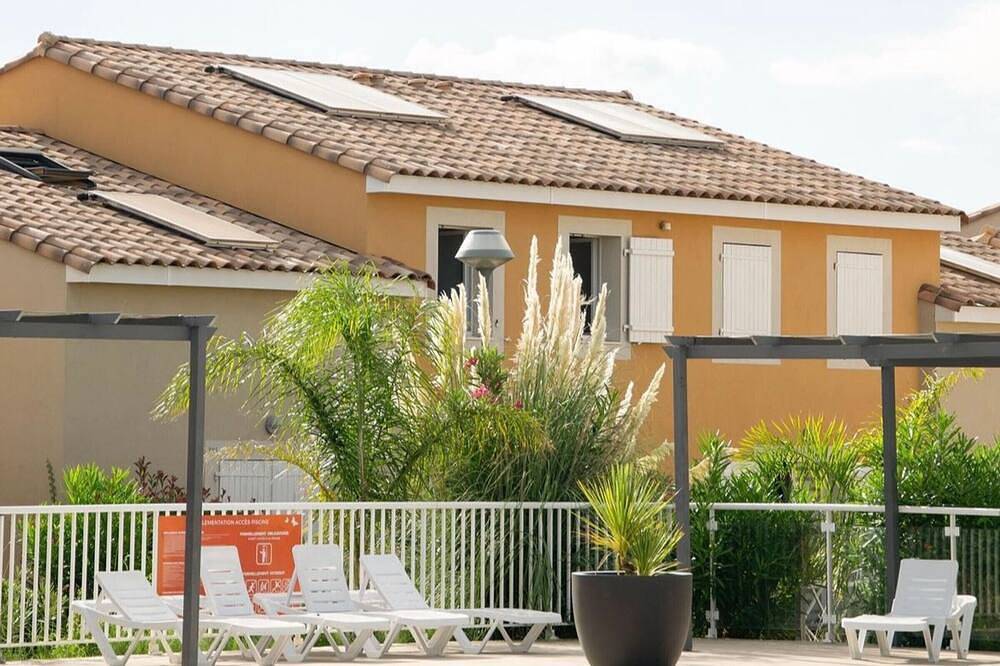 Appartement entier, Pavillon T3 avec Piscine, Spa et Salle de Sport près de la Plage - 6 Couchages in Latour-Bas-Elne, Côte d'Améthyste