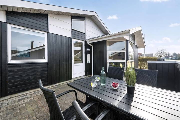Ferienhaus für 6 Personen, mit Terrasse in Bork Havn - 2