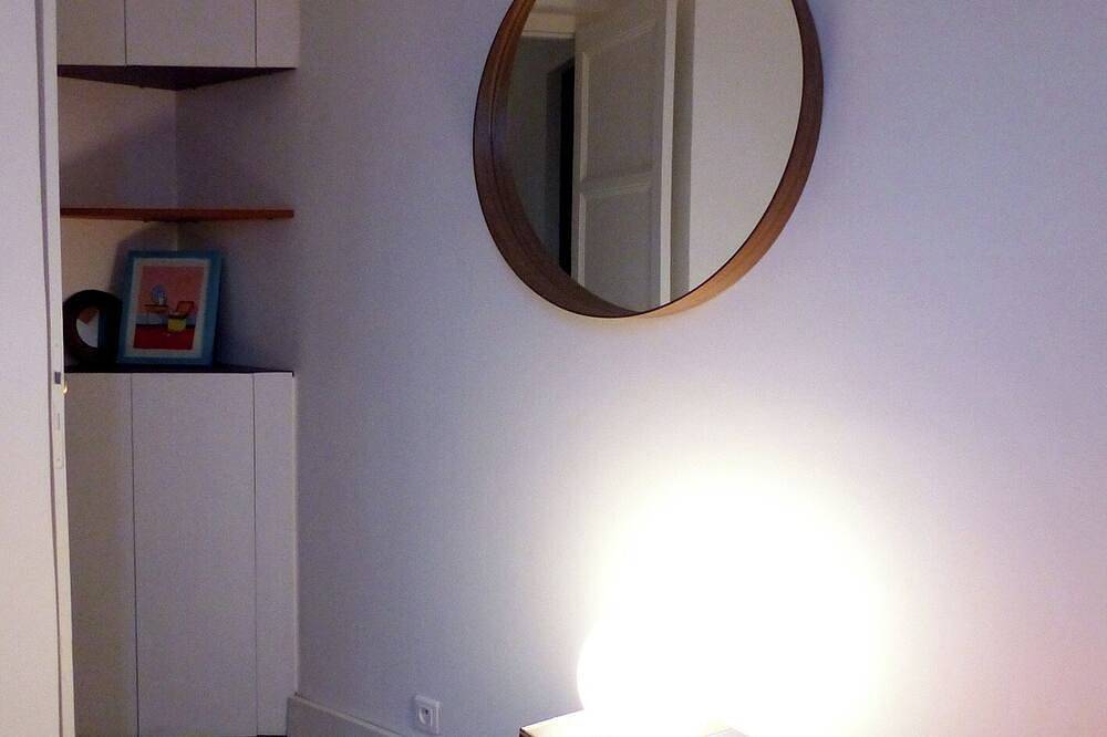 Entire apartment, Duplex with balcony Porte de Versailles Paris Expo 2 rooms/2Br/2Wc in Issy-les-Moulineaux, Hauts-de-Seine