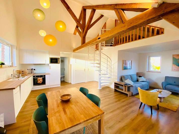 Gîte pour 4 personnes, avec vue et balcon dans Office De Tourisme D Houlgate