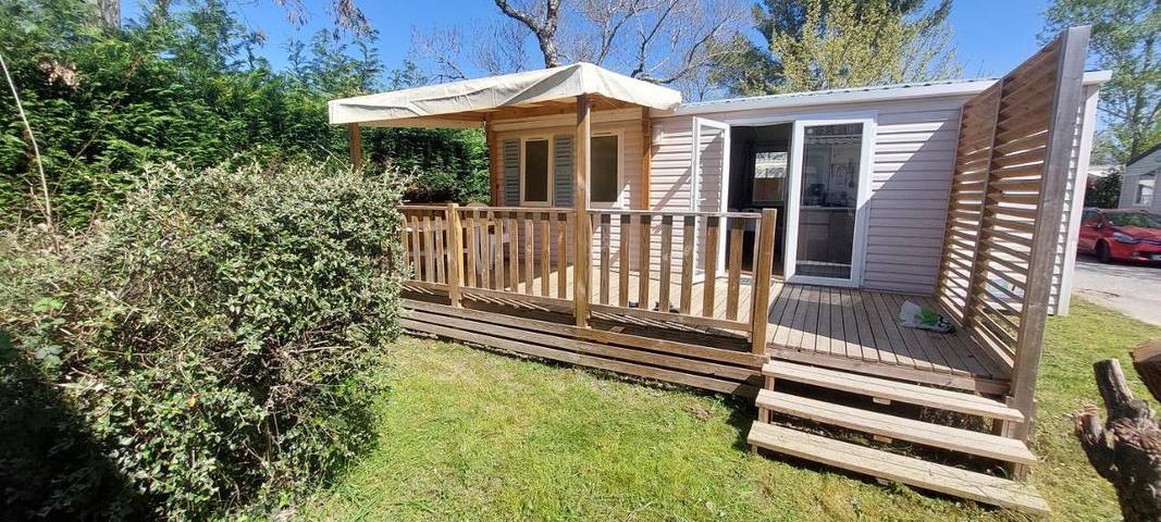 Camping para 6 personas, con jardín además de piscina y terraza - 1