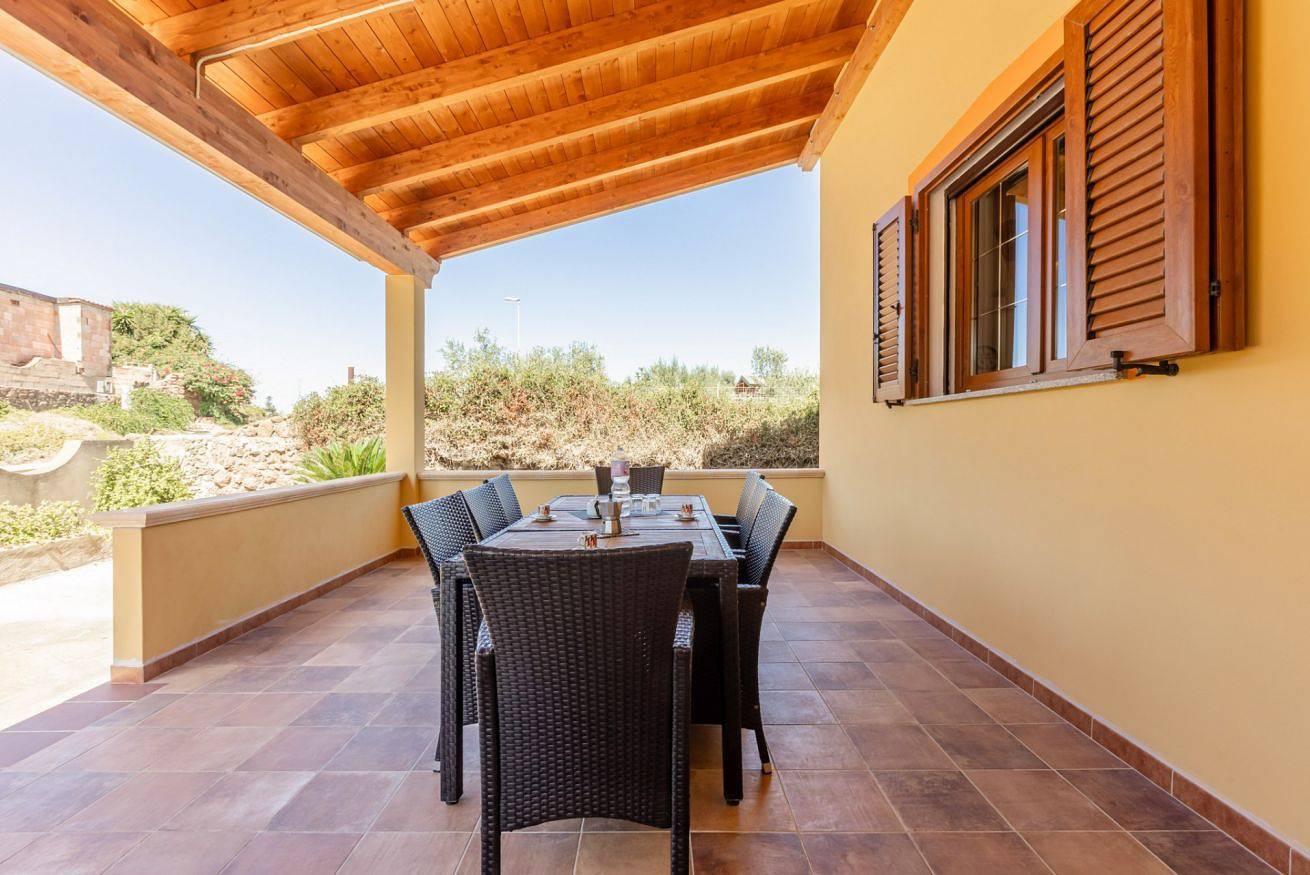 Entire apartment, Guesthost - Al Corbezzolo Villa with Parking in Nuraxi Figus, Gonnesa