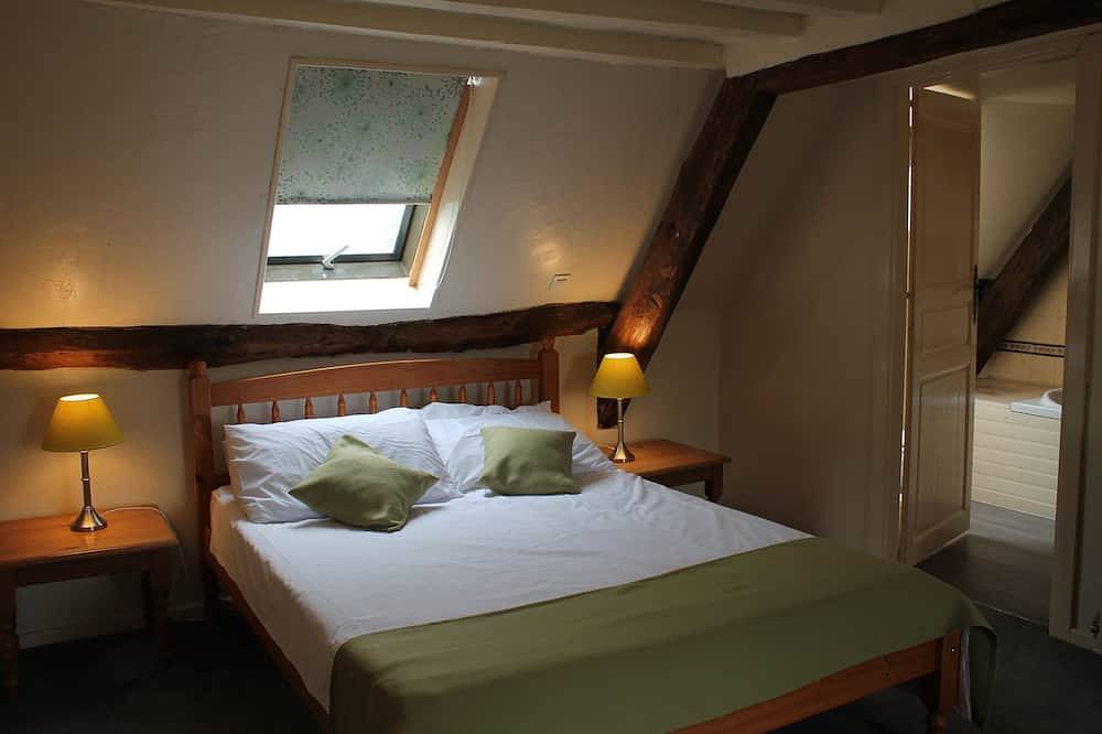 Grande maison de maître à louer en Normandie à deux pas de la Suisse Normande ! in Sainte-Thérèse-en-Pays-de-Falaise, Région de Caen