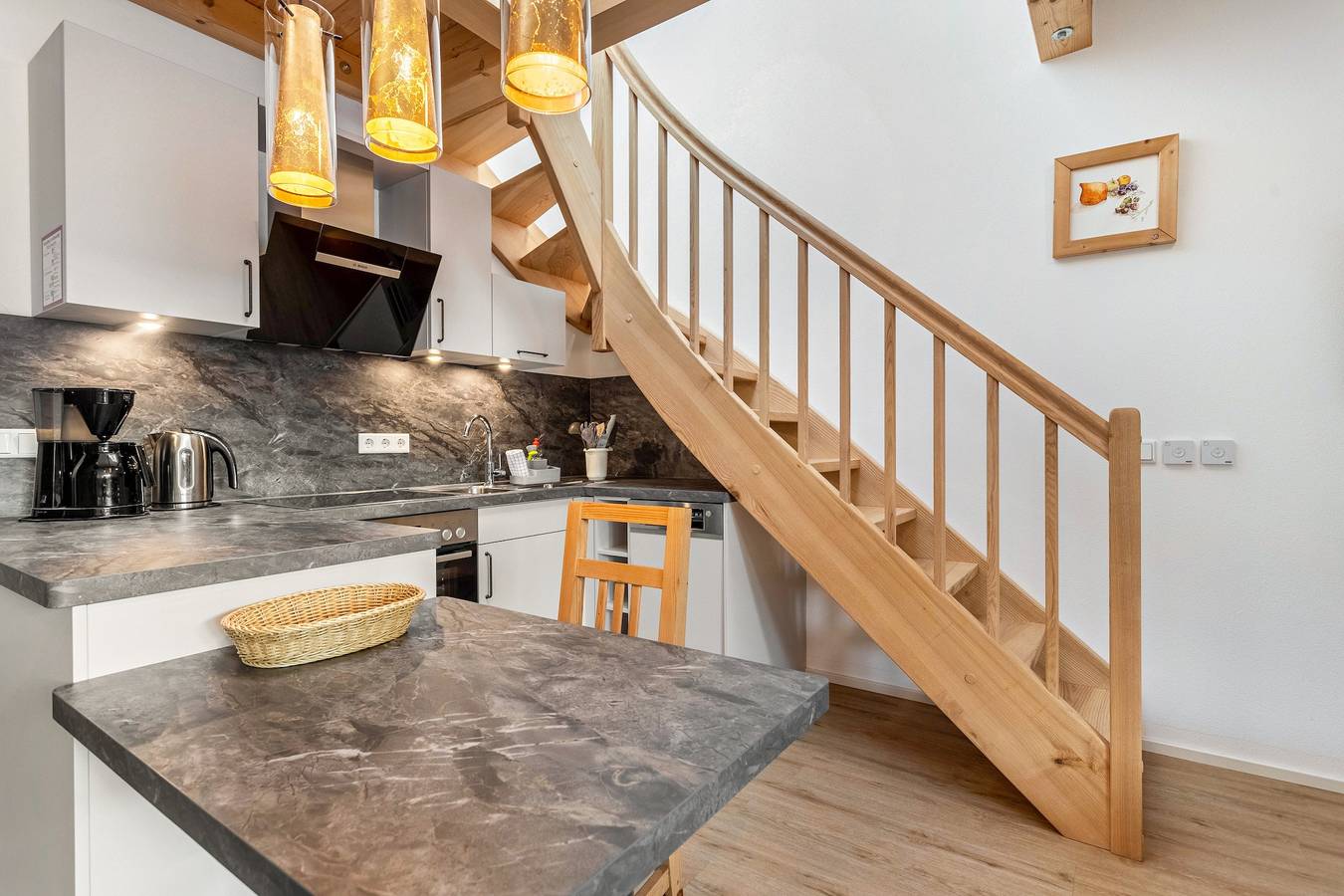 Ganzes Studio, Appartement 11 – Zwei Ebenen, gut ausgestattete Küche, viele durchdachte Extras in Kirchseeon, Oberbayern