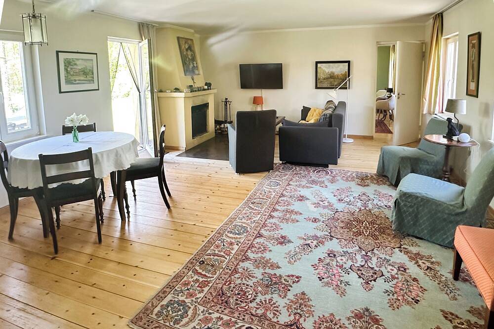Top Lage am See - Charmantes Gelbes Bungalow mit Terrasse & Seeblick in Neuruppin, Ruppiner Seenland
